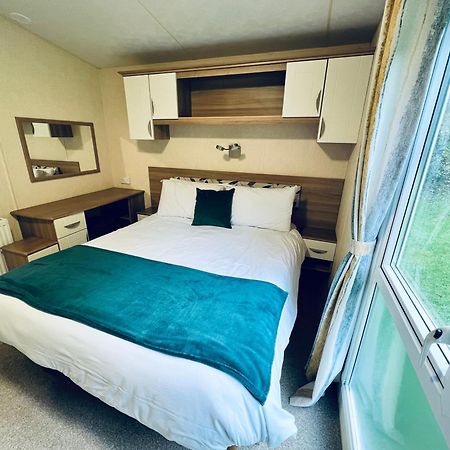 2 Bedroom Caravan Lg13, Shanklin, Isle Of Wight Exterior photo