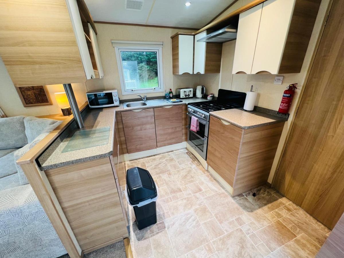 2 Bedroom Caravan Lg13, Shanklin, Isle Of Wight Exterior photo