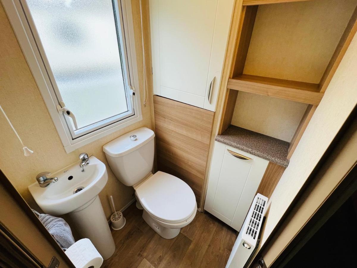 2 Bedroom Caravan Lg13, Shanklin, Isle Of Wight Exterior photo
